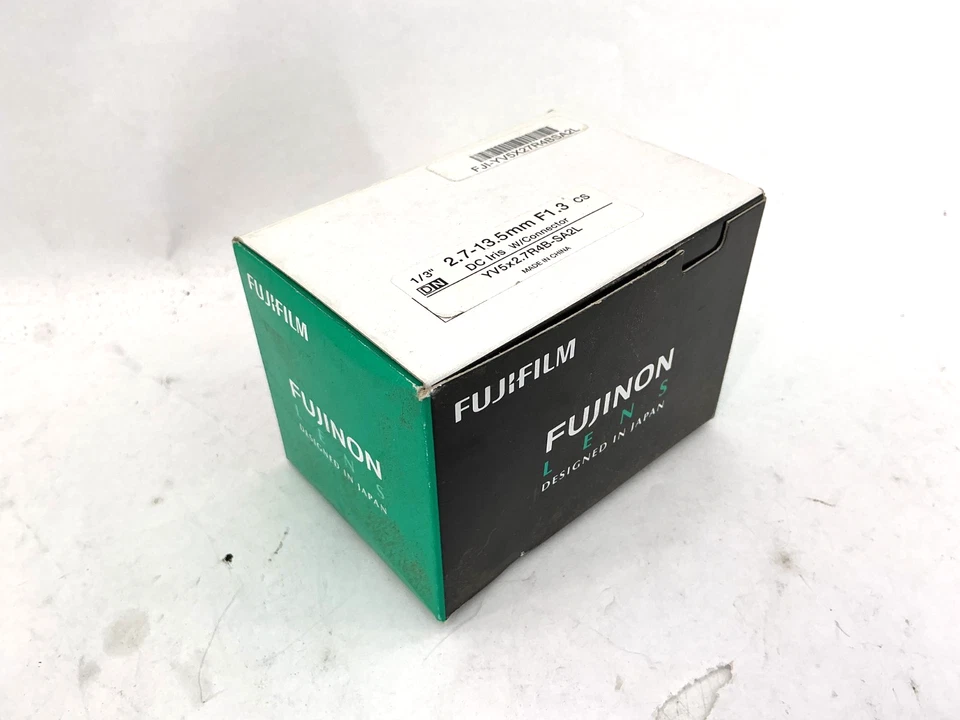 New Fujinon YV5X2.7R4B-SA2L Fujinon Lens CS Varifocal 1:1.3/2.7-13.5mm 1/3 - Image 2 of 4