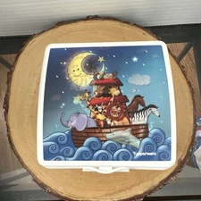 TUPPERWARE SANDWICH KEEPER SQUARE TRAVEL CRAFT #3752 Noahs Ark Day/ Night Animal