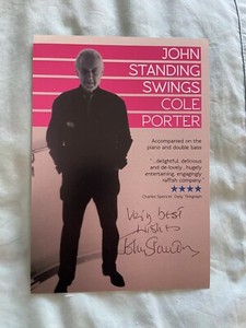 JOHN STEHEND (DIE KRONE) HANDSIGNIERTE WERBEKARTE - UNDEDIZIERT