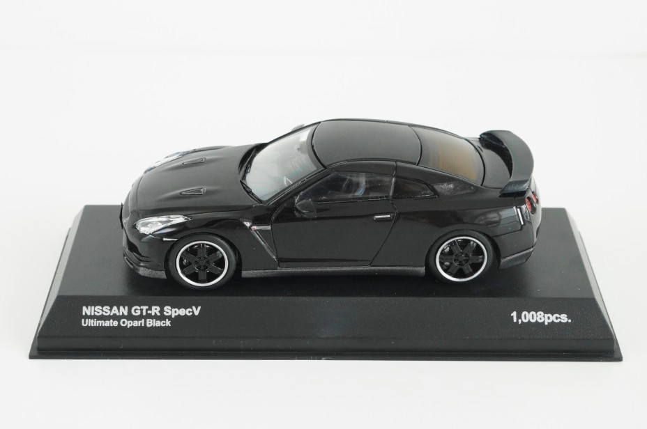 KYOSHO 1:43 NISSAN GT-R SpecV ULTIMATE OPARL BLACK 1008 pcs KYOSHO 1:43 NISSAN GT-R SpecV ULTIMATE OPARL BLACK 1008 pcs
