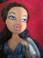 2001 RARE BRATZ BEAUTIFUL JADE  DRESS JACKET AND GORGEOUS BOOTIES D13