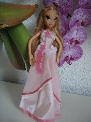 Winx Club:  Doll Puppe Fairy Fee : Millenium 3D flora Princess Sparkle Glow