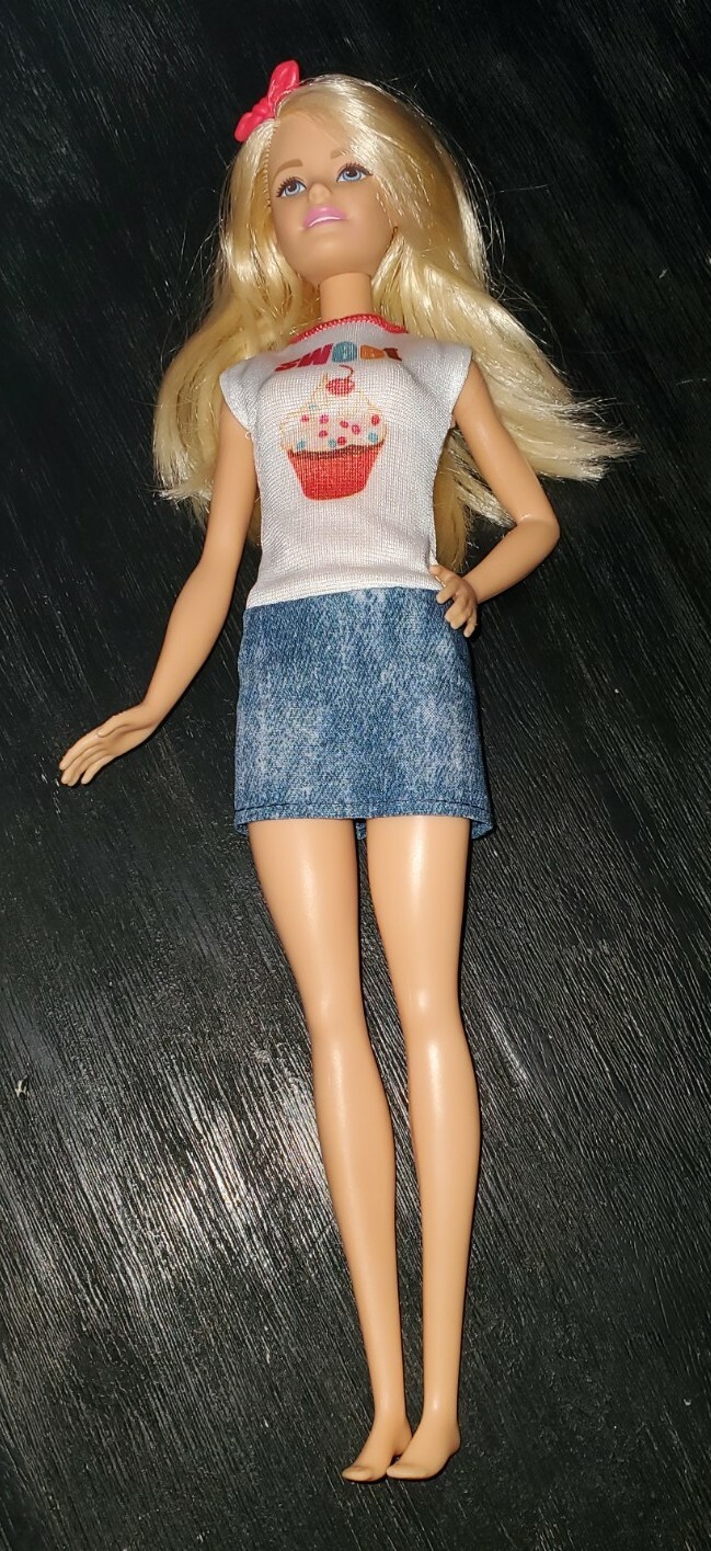 CUPCAKE Barbie Doll CAREER Baker Bakery Sweetheart Birthday Cake Sweet-image