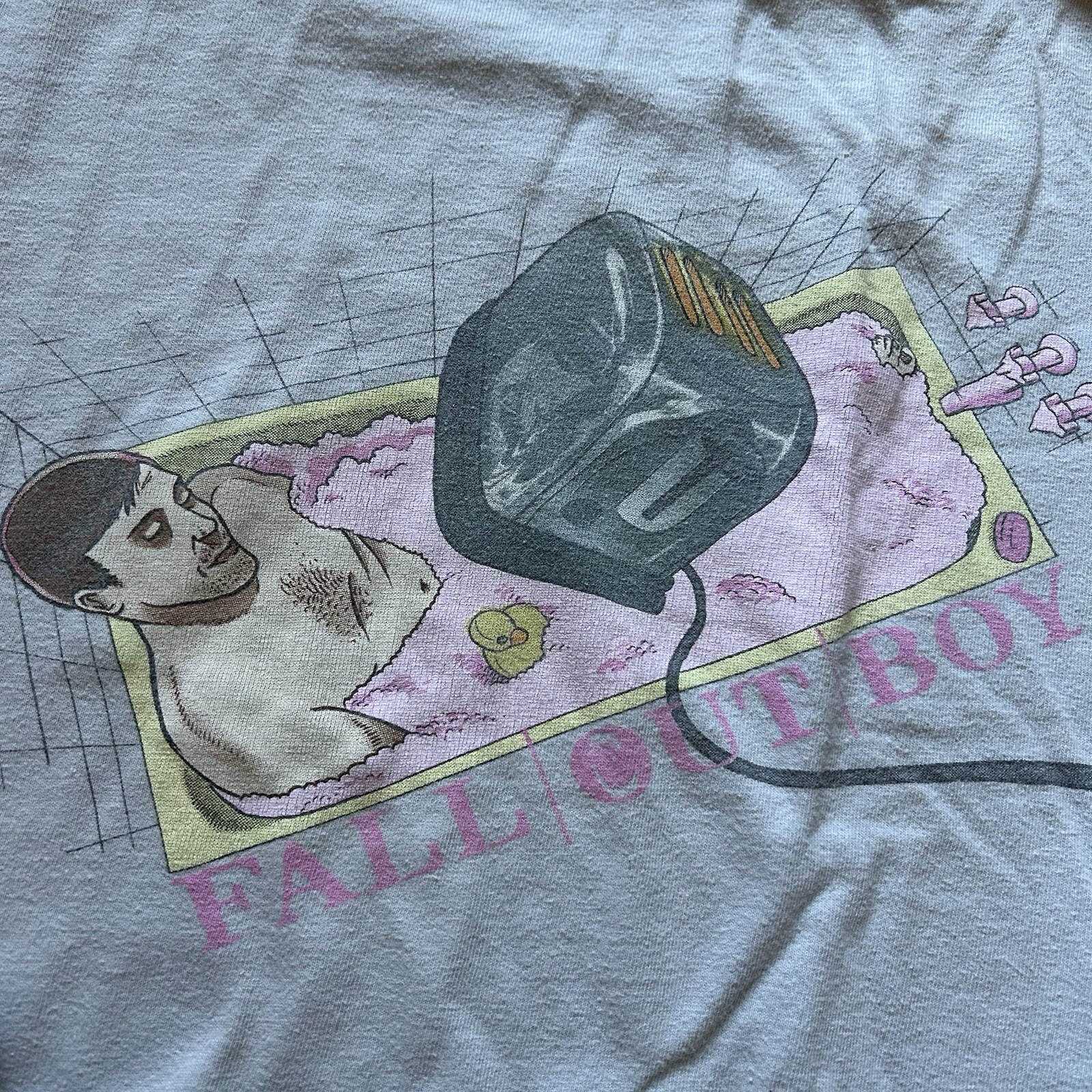 Rare Vintage 2006 Fall Out Boy Light Grey “Toaster Bath” Shirt image 3