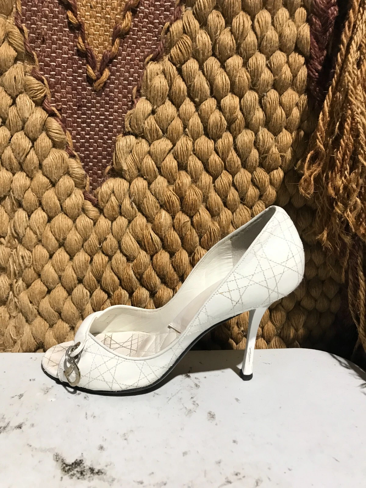 Christian Dior blanc cassé cannage cuir talons bout ouvert 37,5 taille US 7,5