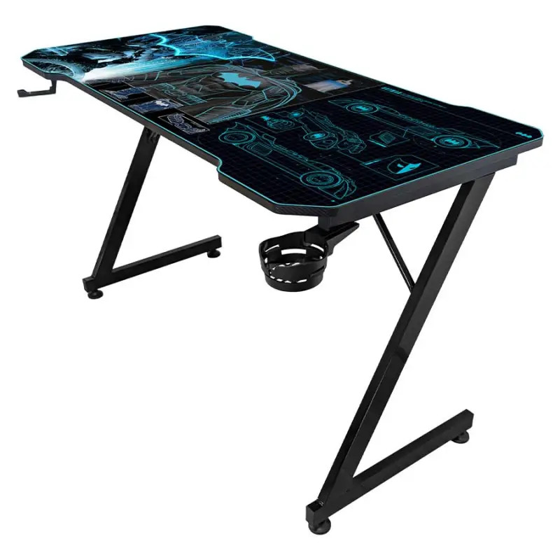 Bureau gaming Batman noir et jaune idéal pour setup de streamer nocturne