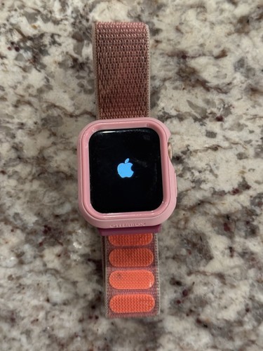Used GPS + Cellular Apple Watch SE Rose Gold 40MM Aluminum A2353 - Picture 3 of 16