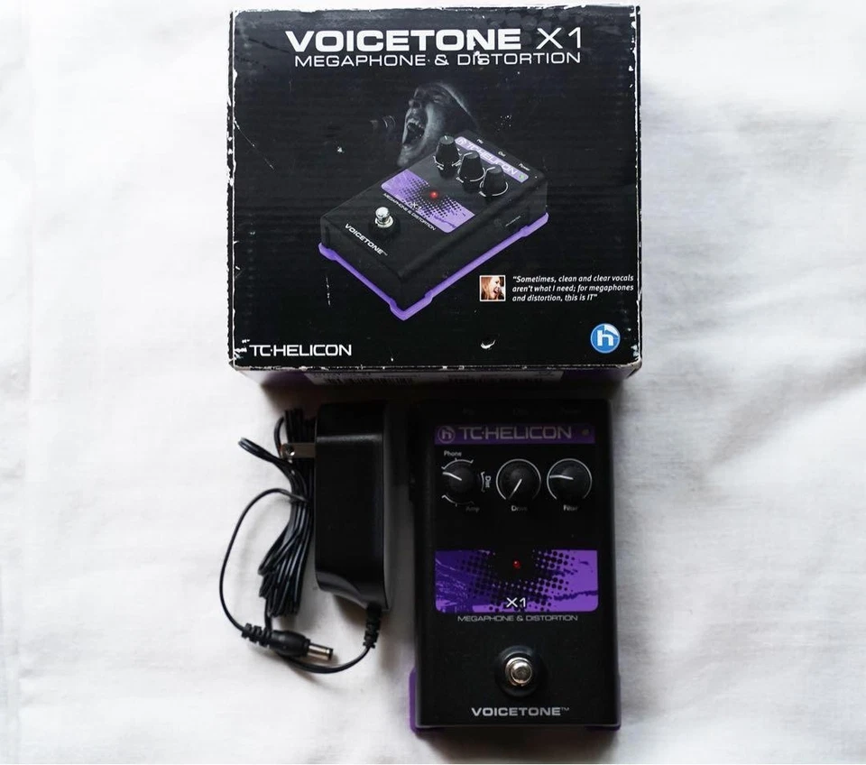 TC-Helicon VoiceTone X1 Vocal Distortion Effects Pedal w/ Megaphone & Amp - Image 4 of 4