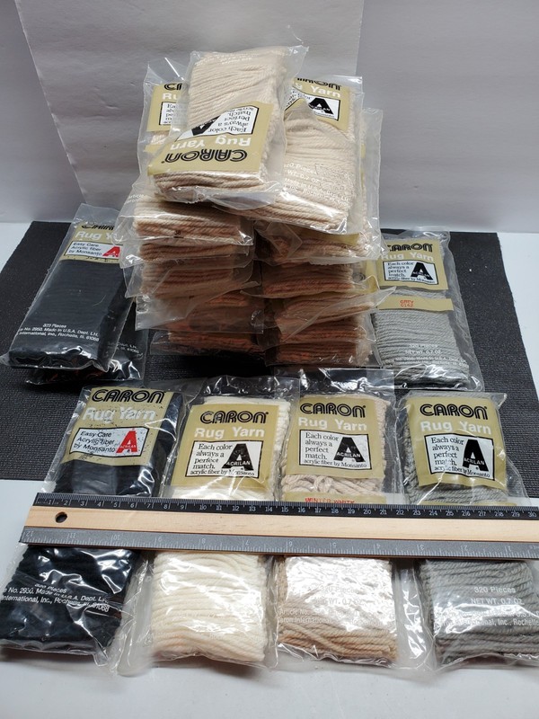 Caron Latch Hook  Pre-Cut ACRYLIC RUG YARNRugs 28Sealed 320 In Pack 4 Colors Lot