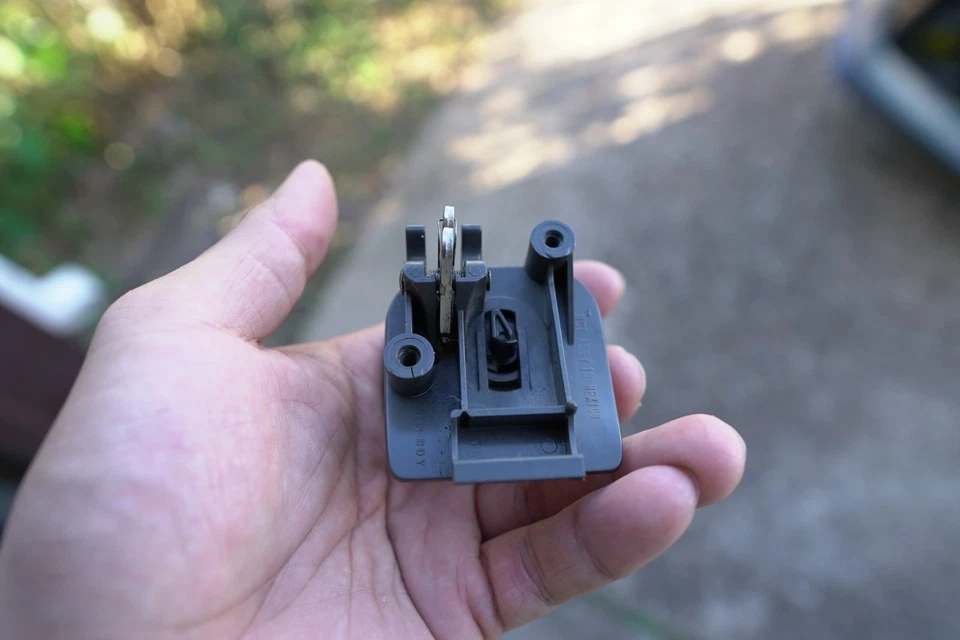 Buick Century Regal 1997-2005 guantera pestillo mango gris claro OEM Foto 4 de 4