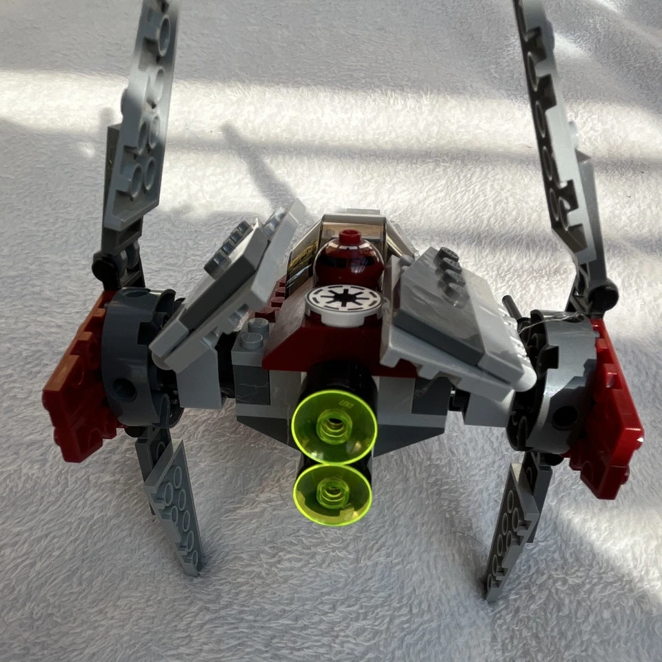 LEGO Star Wars 6205 V-wing Fighter, photo 4 sur 5