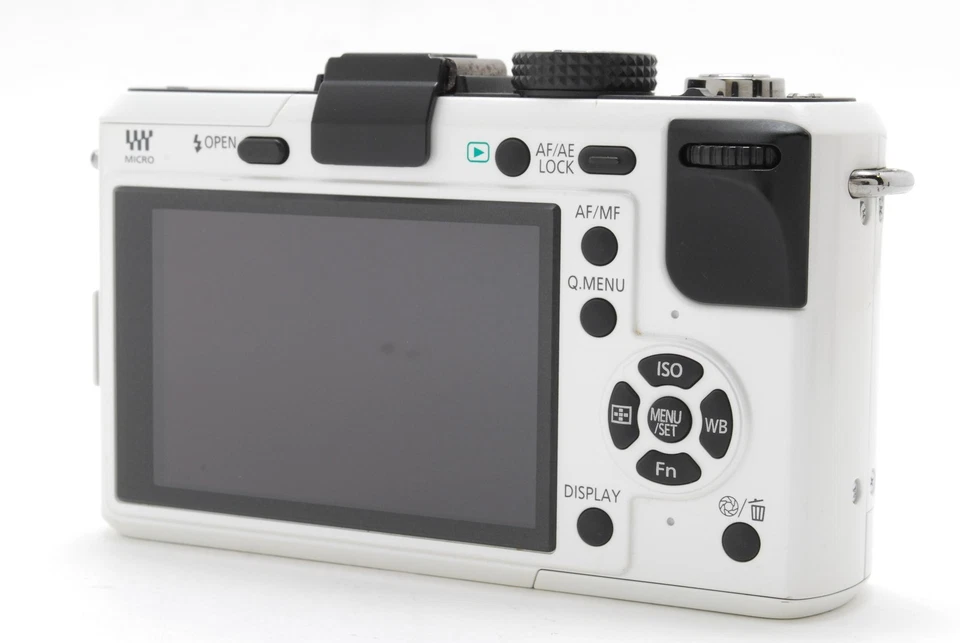 ☆ПОЧТИ КАК НОВЫЙ☆Цифровая камера Panasonic LUMIX GF1, белая из Японии - Изображение 3 из 4