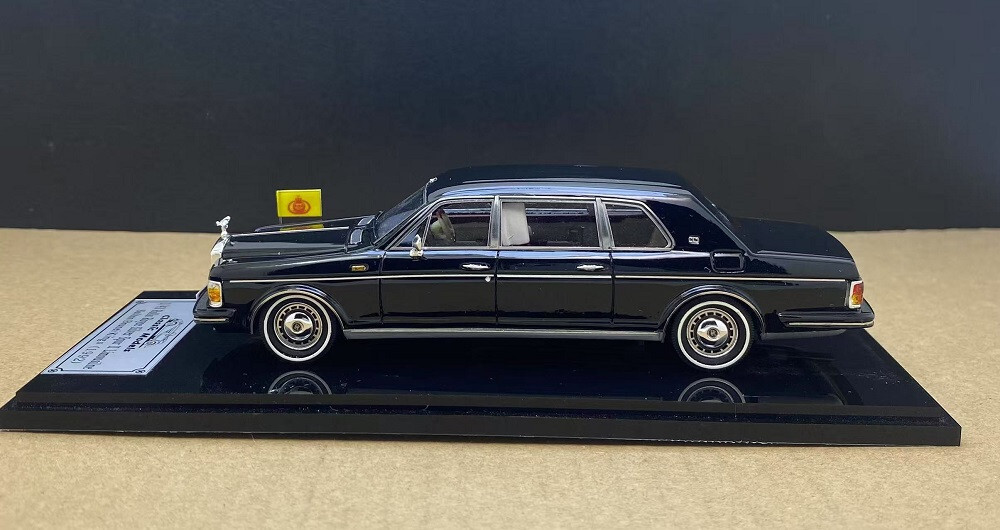 1/43 Rolls-Royce Silver Spur II Touring Limousine 1992，Brunei