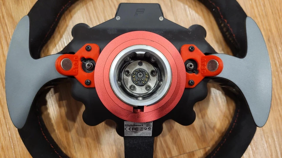 Fanatec ClubSport BMW M3 GT2 Lenkrad mit QR1 und Magnetic Shifter Mod - Bild 3 von 4