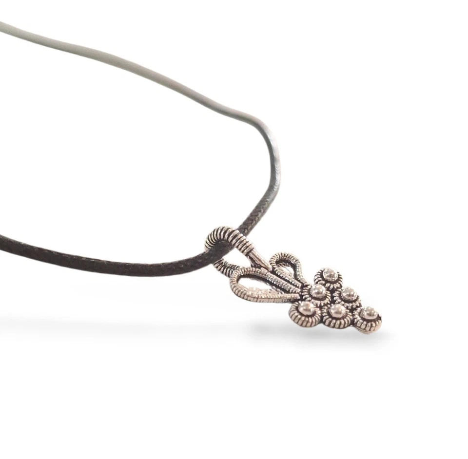 Ciondolo Pendente da Donna in Filigrana Sarda Artigianato con Uva in Argento - Immagine 2 di 2