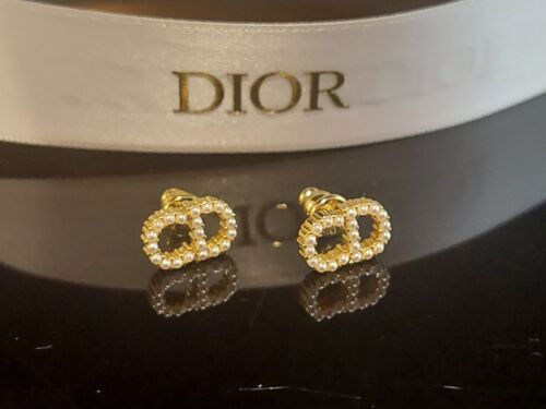 DIOR CD PEARL STUD EARRINGS - Box & Dust Pouch included