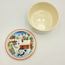 VILLEROY and BOCH NAIF CHRISTMAS PATTERN SMALL CANDY TRINKET BOX W/RED BAND