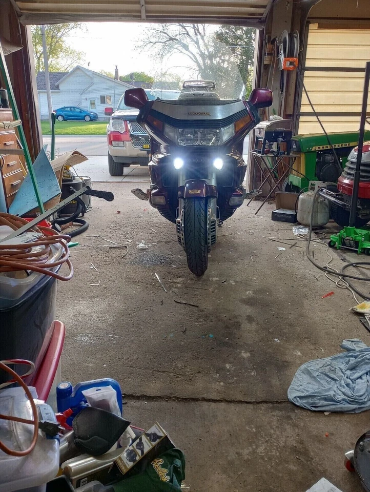 Luces antiniebla LED blancas halo ojo de ángel luces de conducción para Honda Gold Wing GL1500 Foto 2 de 4