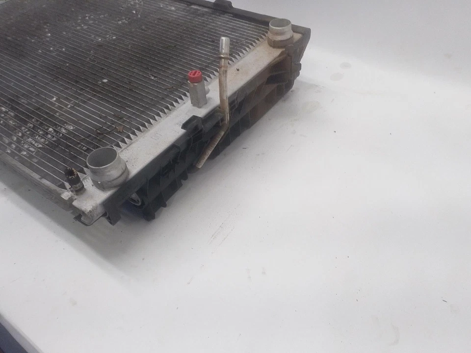 BMW M6 2006-2010 5,0 L SMG motor radiador refrigeración con cubierta OEM Foto 2 de 4