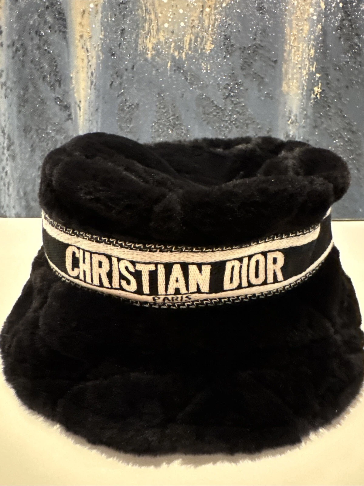 Chapeau seau fourrure brodée noir petit bord Christian Dior D Bobby Cannage