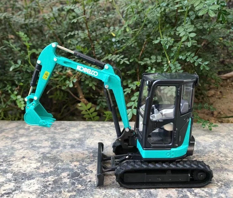 Kobelco SK35SR-6E Ultra Small Round Excavator 1:30 Scale DieCast Model New Box - Image 2 of 4