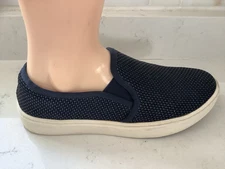 Sofft - Somers Slip on Mesh Sneakers Navy Blue (WORN ONCE) Sz 7 EUC!