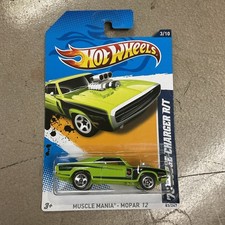 2012 Hot Wheels #83 Muscle Mania-Mopar 3/10 '70 DODGE CHARGER R/T Green w/5 Sp