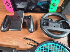 Nintendo Switch HAC-001 32GB Console Bundle w/ Joy Cons + Box + Accessories