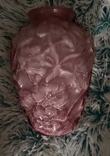 Gorgeous  Fenton Dogwood Pink Cased  Vase