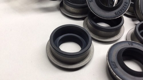 SKF 24256576-50 Seal Auto Man Shaft Transmission 24256576 (Pack of 50) 556693-59 - Picture 5 of 6