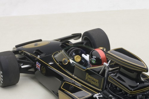 Lotus 72E 1973 #1 Emerson Fittipaldi w/Driver Figure 1/18 Model Car AUTOart NIB - Picture 10 of 15