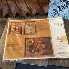 Creative Circle Stitchery Kit 232 Antique Accents Needlepoint Mid Century Mod