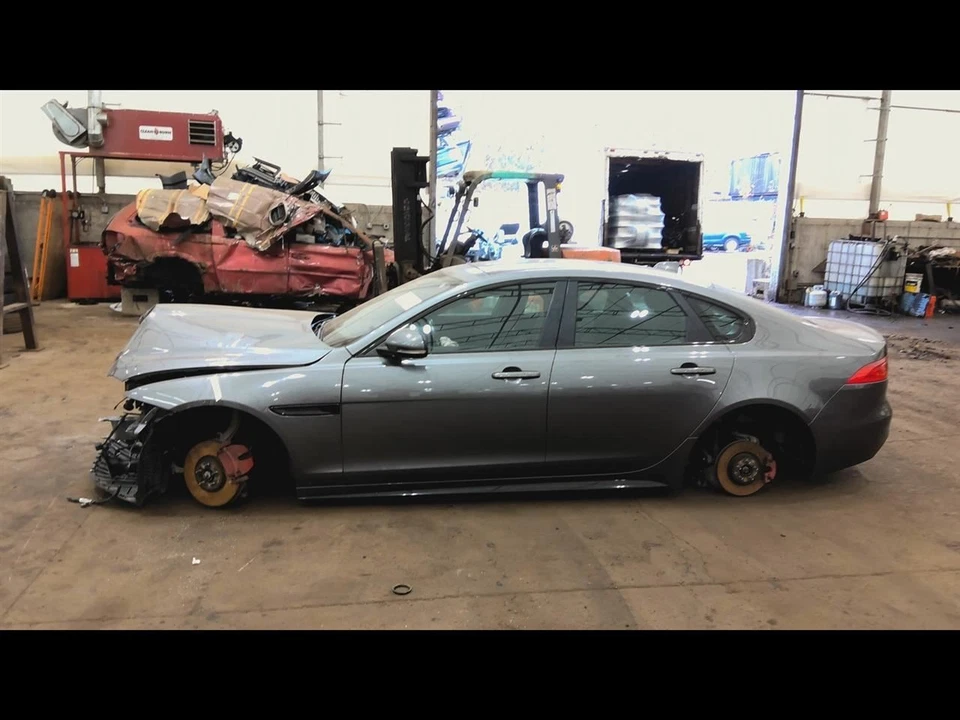 (LOCAL PICKUP ONLY) Back Glass Green Tint Fits 16-19 XF 6830493 Foto 3 de 4