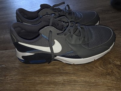 Used Mens Nike Air Max Size 9 No Box And In Great Condition
