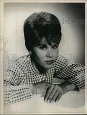 1964 Press Photo Actress Judy Carne - tup17328