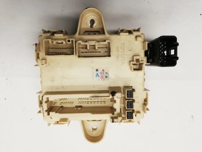 LEXUS RX U3 400h AWD MHU38 Fuse box 3.30 Petrol / electricity 155kw 2007