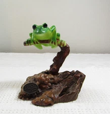 Vintage John Perry Green Tree Frog Art Resin Sculpture on Burlwood Base