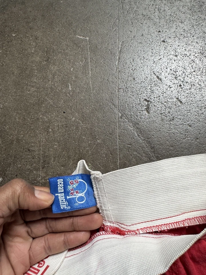 Pantalones Cortos De Colección Ocean Pacific Para Mujer de Tiro Alto Rojo Cintura Elástica EE. UU. OP Foto 3 de 4