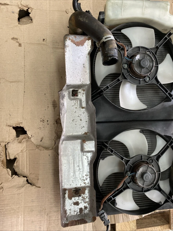 Subaru Forester & Impreza 2009 2010 radiador 2,5 L transmisión automática sin turbo fabricante de equipos originales Foto 4 de 4