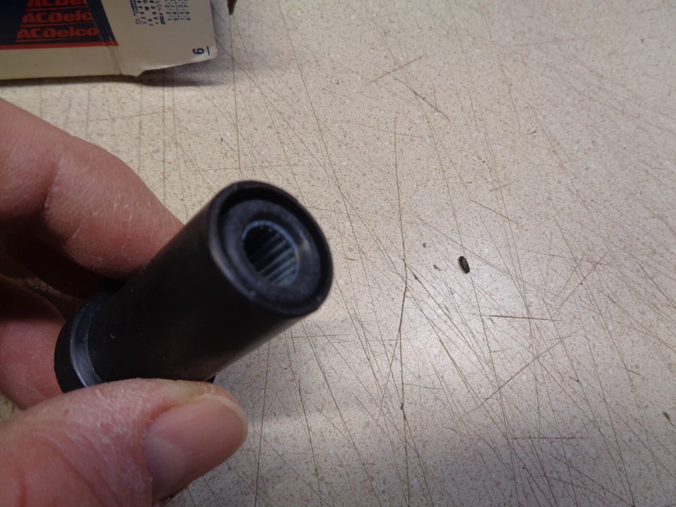 Bota bujía bobina GM 88 98 Buick Skylark 2001 Grand Am 95 02 Cavalier NOS Foto 4 de 4