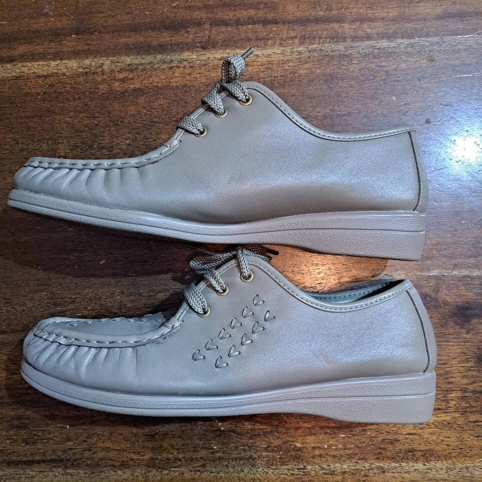 Zapatos con cordones Softspots de cuero gris estilo plano/mocasín para mujer talla 11M Foto 2 de 4