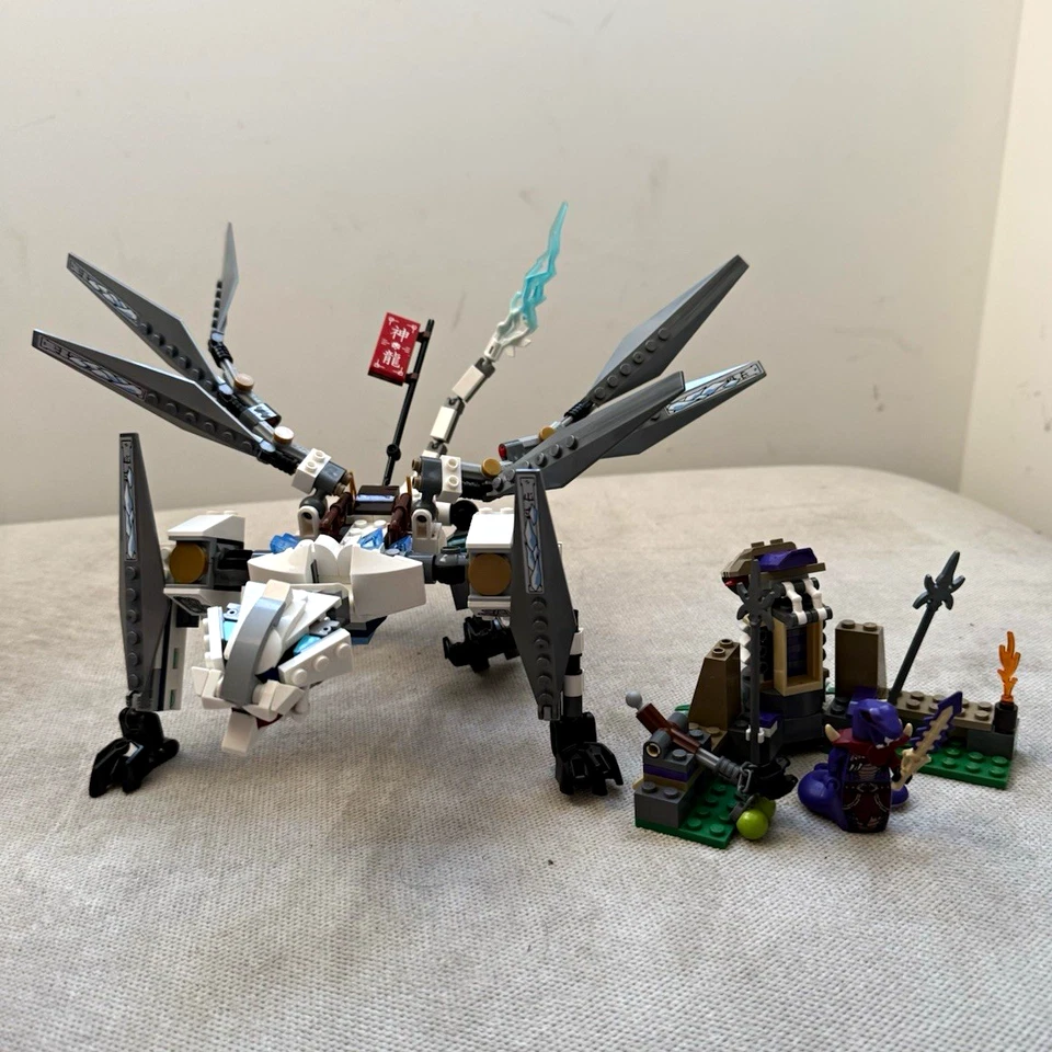LEGO Ninjago 70748 Titanium Dragon, photo 1 of 3
