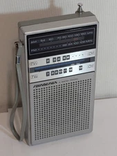 Soundesign Model 2343-(A) Portable 4 Band Radio Tested Sounds Great See Video +