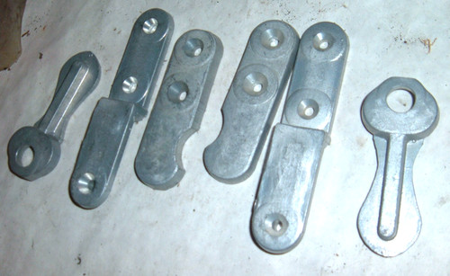 QUICK RELEASE SEAT BRACKETS FOR SMALL CARRIAGE HORSE DRAWN BUGGY