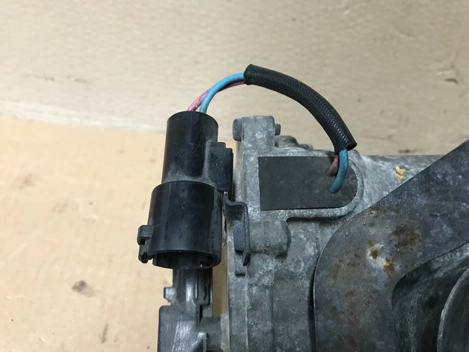 CARCASA CARROCERÍA ACELERADOR GASOLINA JAGUAR XKR 4.0 1998 1999 2000 2001 2002 - 2005 D740 Foto 2 de 4