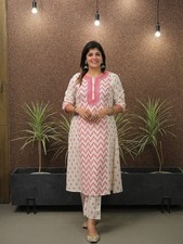 White Maroon Printed Kurta Set for Women Straight Fit Ethnic Wear with Pants