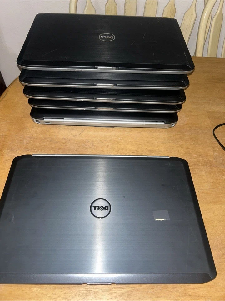 Lote de 6 laptops Dell Latitude E5520 – sin disco duro / sin cargadores – sin probar Foto 2 de 4