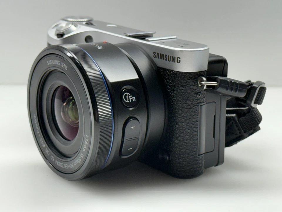 Cámara digital Samsung NX NX500 28,2 MP - negra (Kit con lente de 16-50 mm) Foto 3 de 4