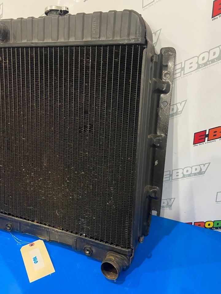 Radiador 19" 2998951 1970 carrocería C 318 Fury Polara Diplomat Dodge Plymouth Foto 2 de 4