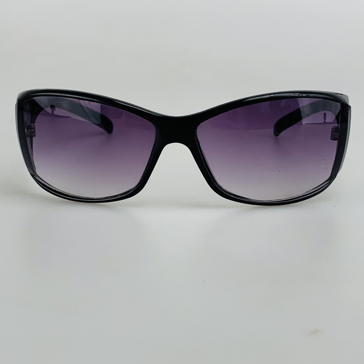 Halston Graffiti sides Sunglasses w/ soft case Halston Sunglasses mod. H431 OX Black Colors In Optics LTD  main image 3